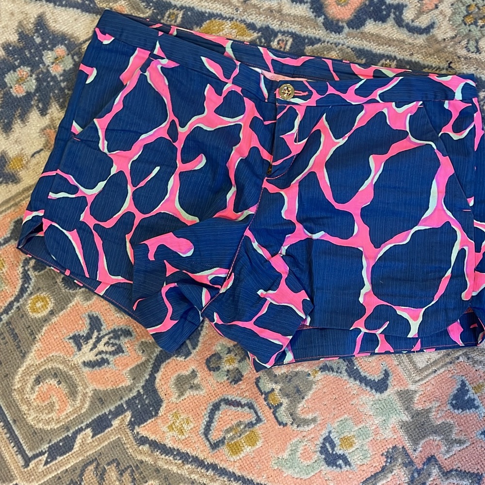 VEUC Lilly Pulitzer shorts size 6
